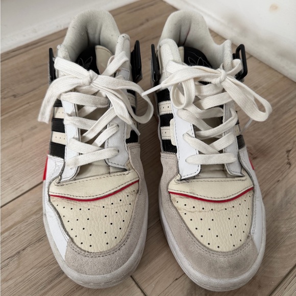 Adidas Forum Exhibit low in white vivid red main image 3